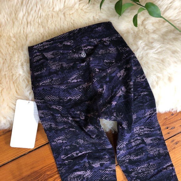 NWT💕Align Lululemon Pant 28” Wave Camo Legging - Picture 5 of 8